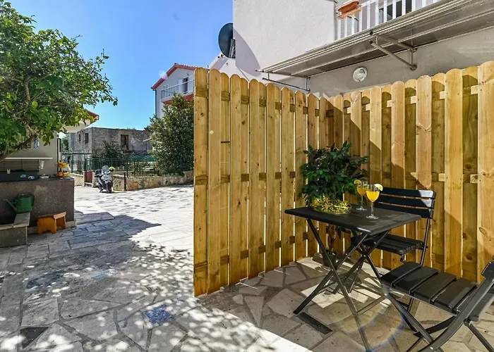 Amazing Apartment In Okrug Gornji Trogir