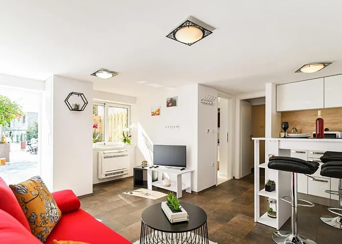 Amazing Apartment In Okrug Gornji Trogir